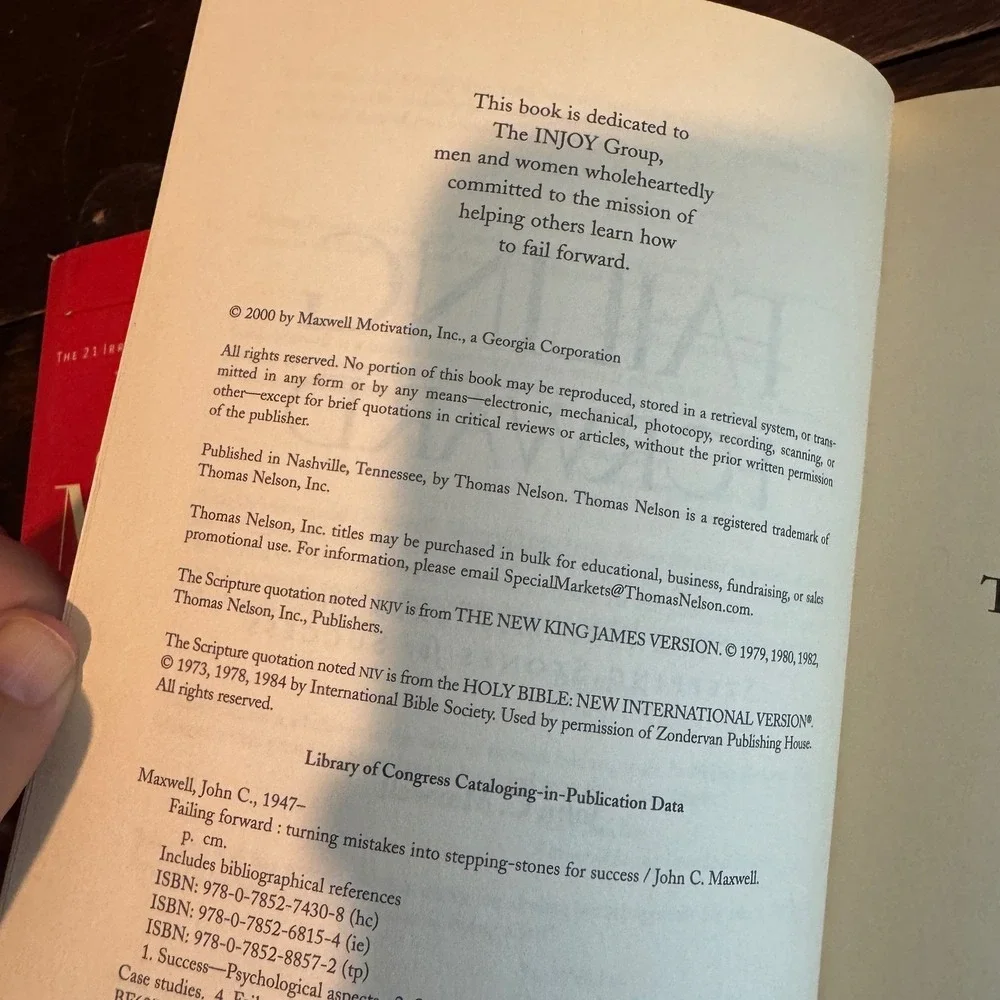 Developing the Leader‎ Within You & Failing Forward John Maxwell